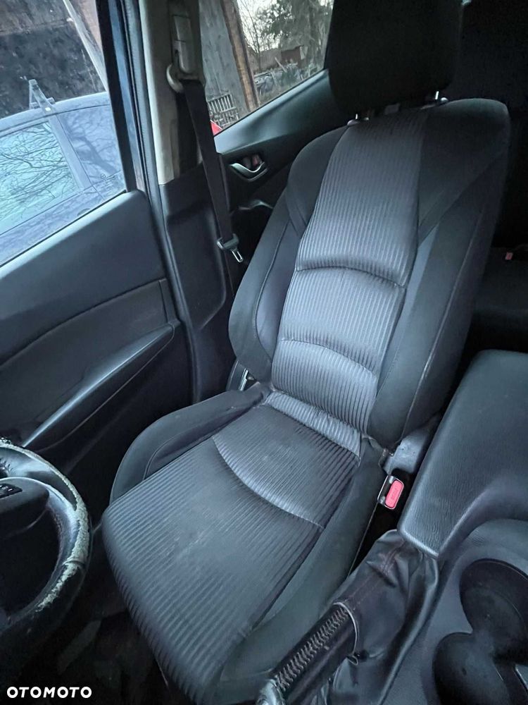 Fotel prawy przód MAZDA 3 BM SEDAN manualny - 1
