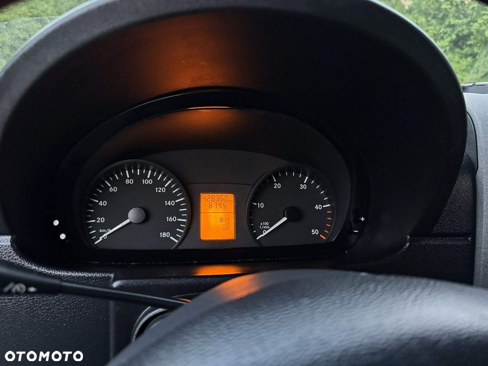 Mercedes-Benz Sprinter - 19