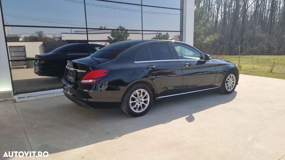 Mercedes-Benz C - 11