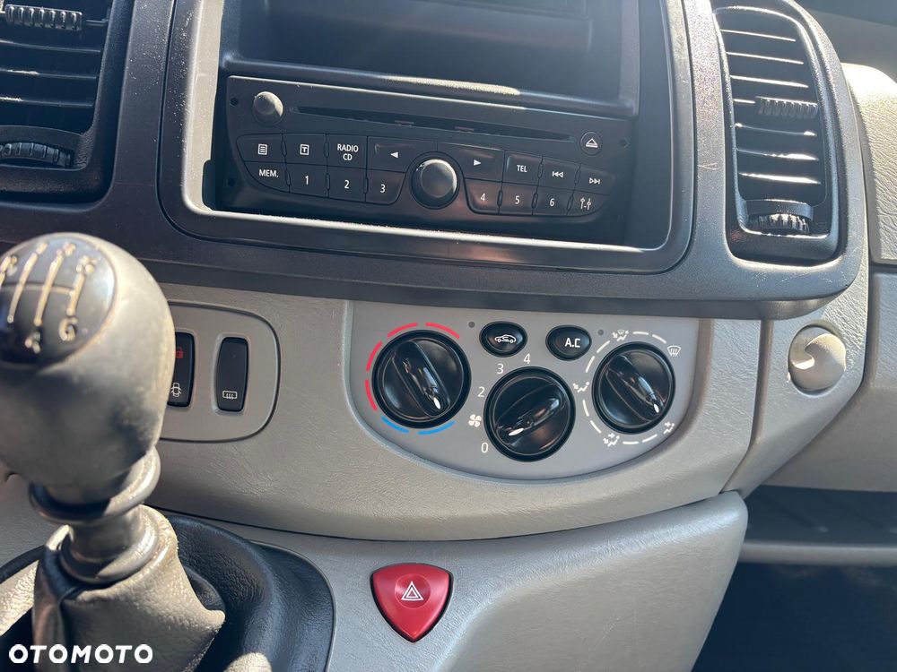 Renault Trafic - 17