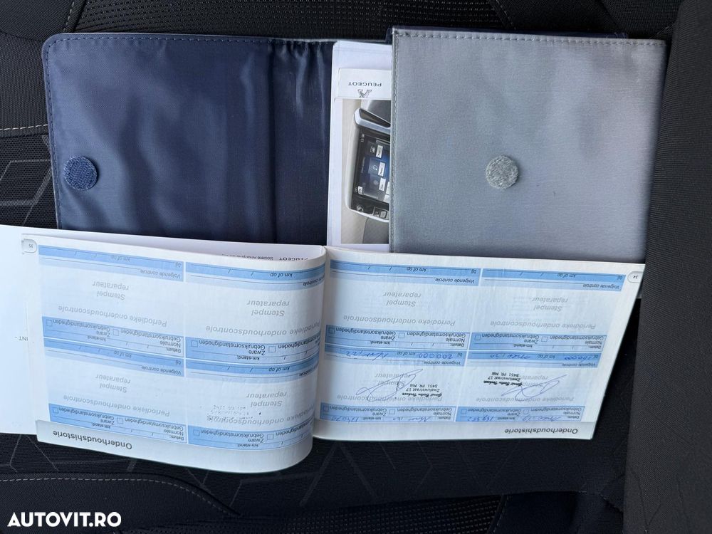 Peugeot 2008 1.2 VTi Active - 12