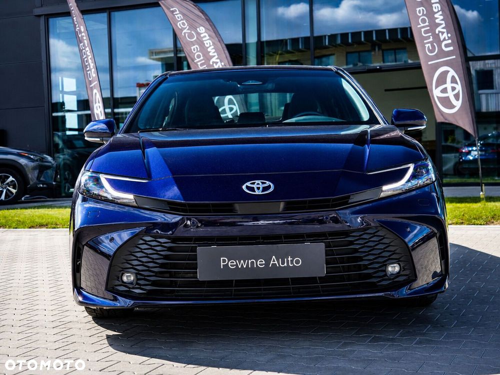 Toyota Camry - 2