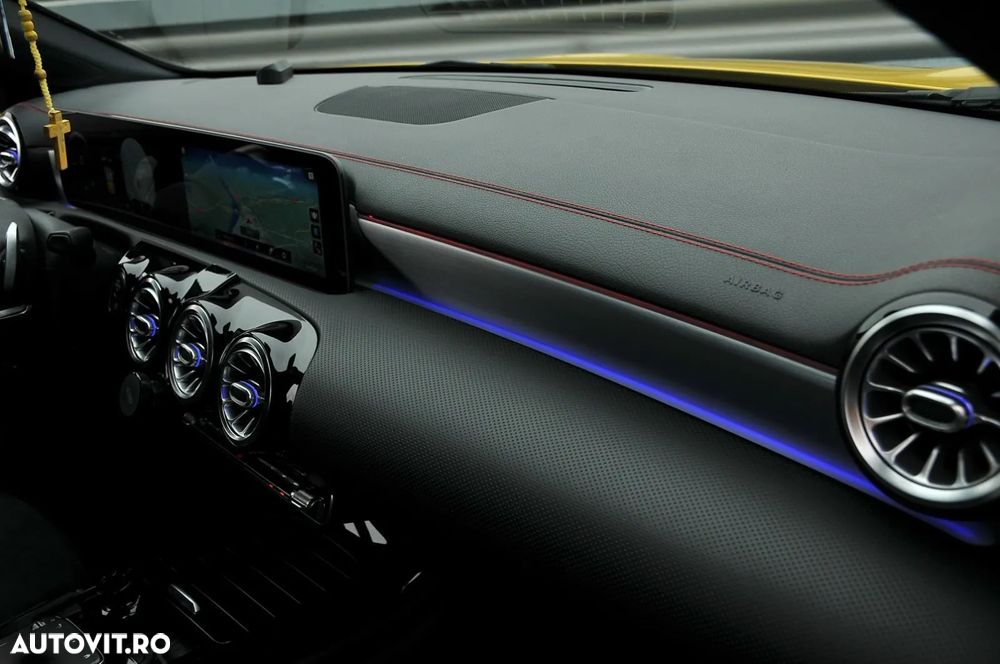 Mercedes-Benz CLA - 15