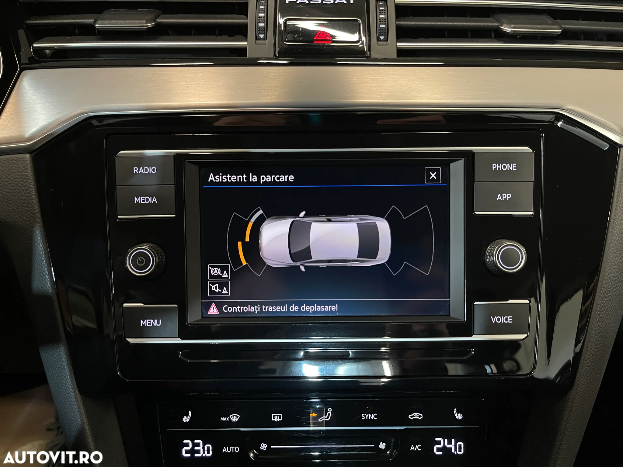 Volkswagen Passat 2.0 TDI DSG Highline - 13