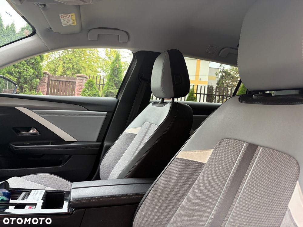 Opel Astra 1.5 D Automatik Business Elegance - 22