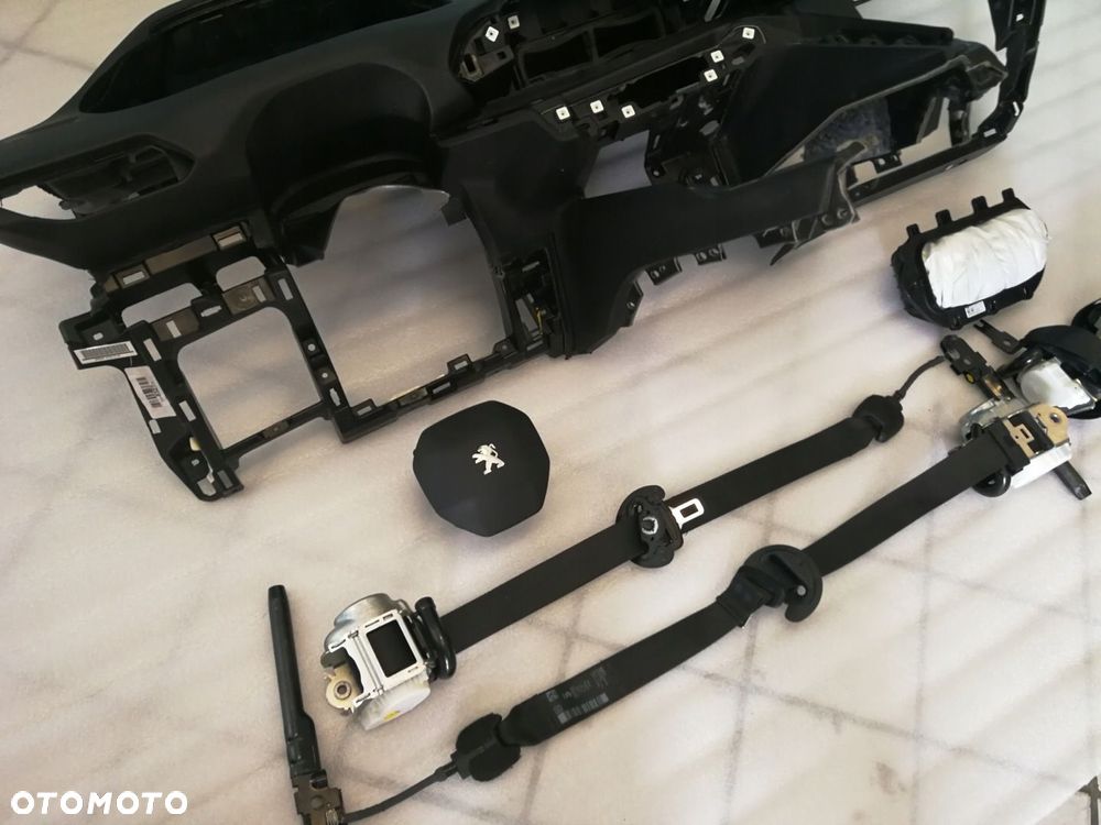 DESKA ROZDZIELCZA PEUGEOT 3008 II PODUSZKI AIRBAG - 2