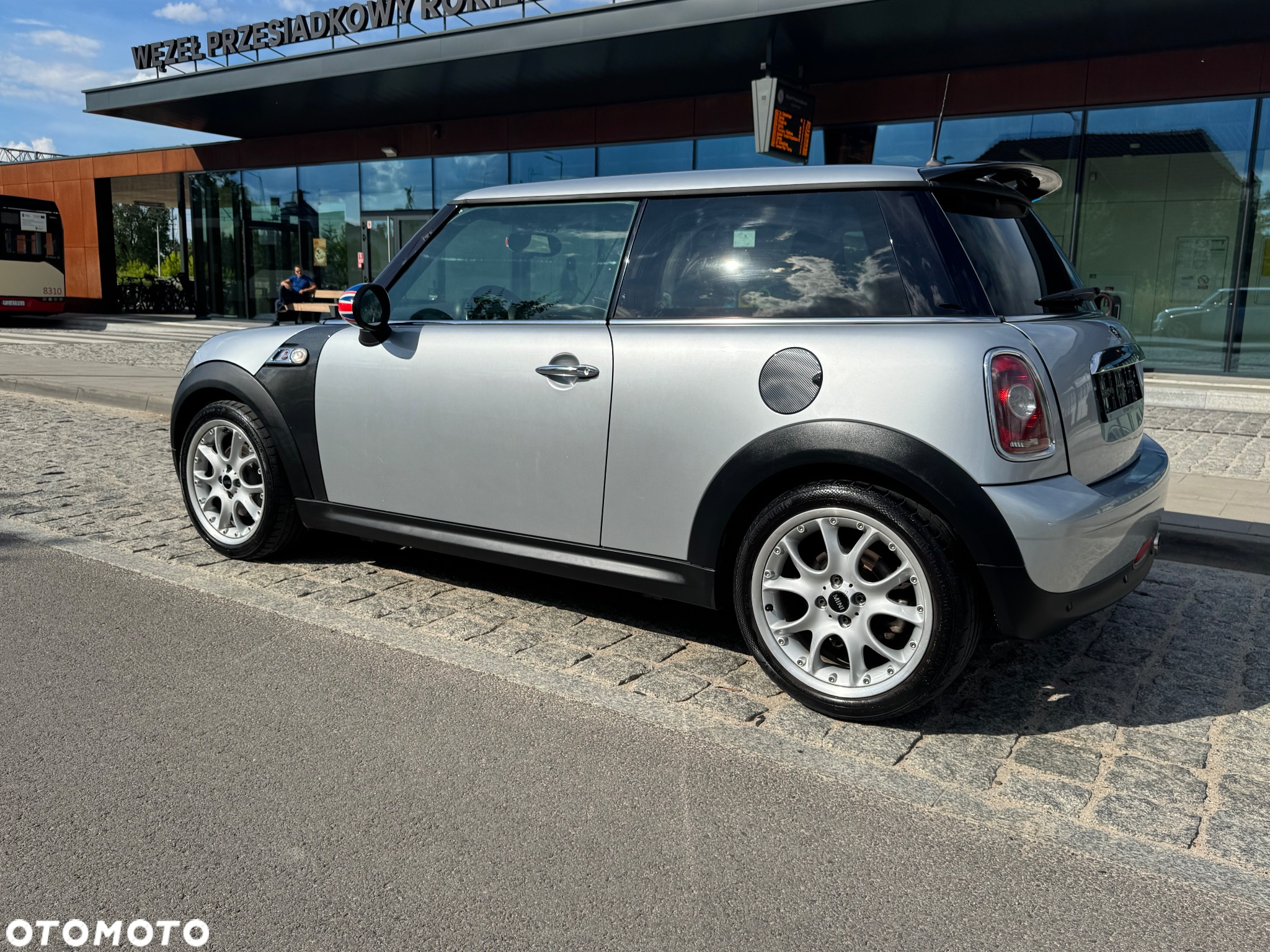 MINI ONE Standard - 4