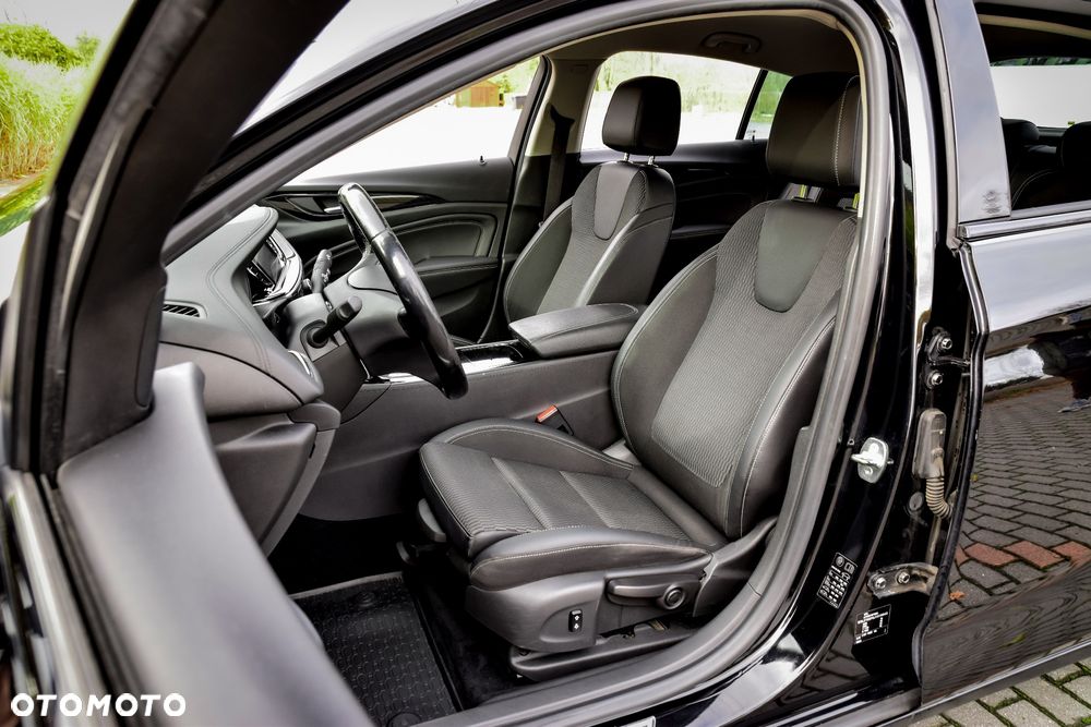 Opel Insignia 1.6 CDTI Innovation S&S - 25