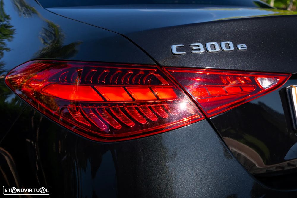 Mercedes-Benz C 300 e AMG Line - 11