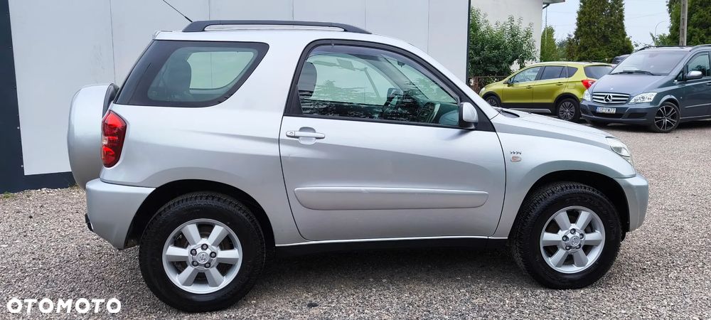 Toyota RAV4 - 4