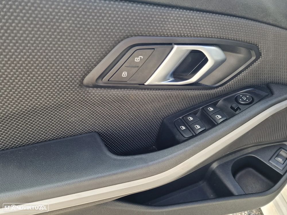 BMW 318 d Advantage - 14
