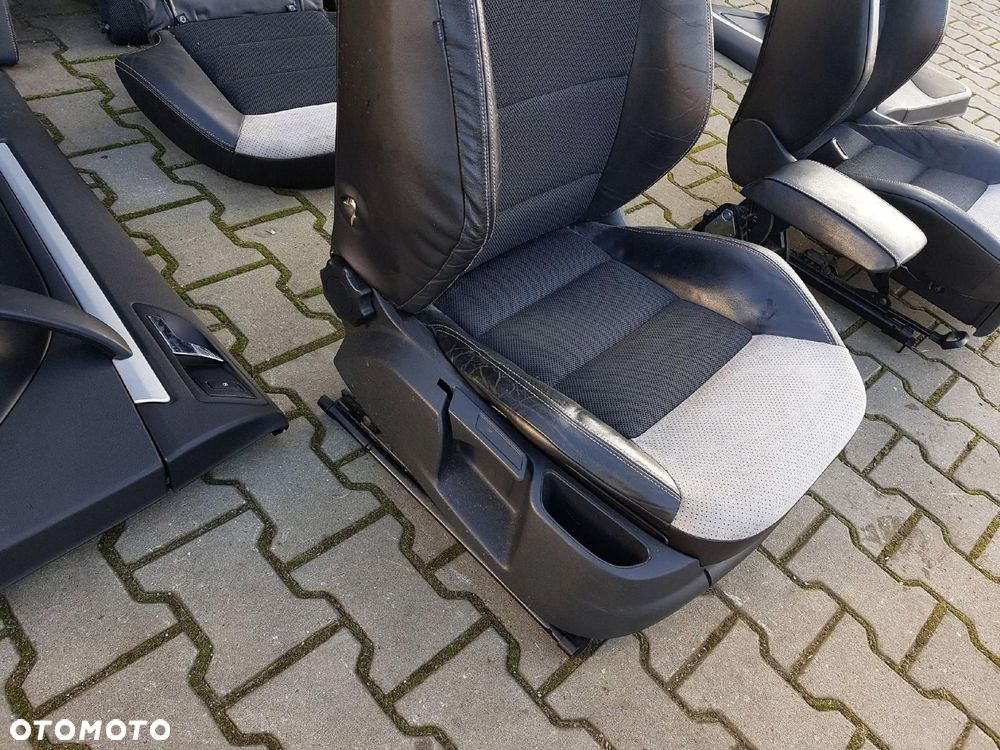 SKODA OCTAVIA 2 II HB VRS RS FOTELE KANAPA - 6