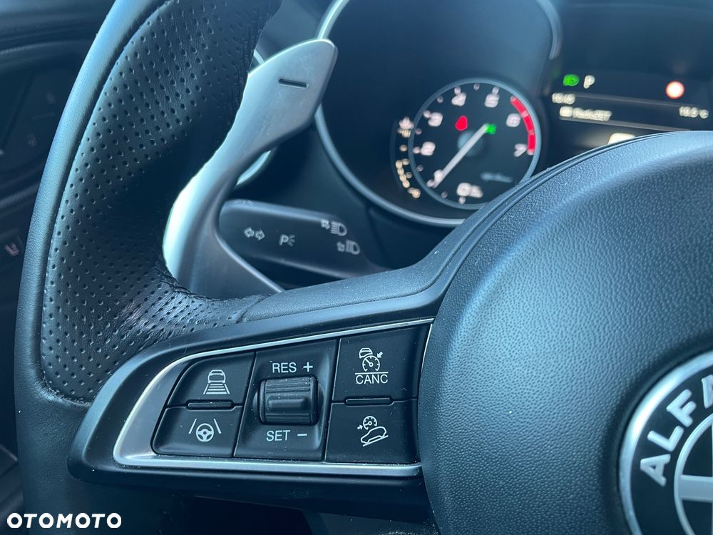 Alfa Romeo Stelvio - 21
