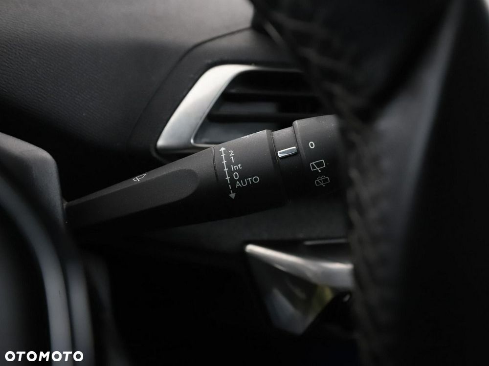 Peugeot 5008 1.5 BlueHDi Allure Pack S&S - 34