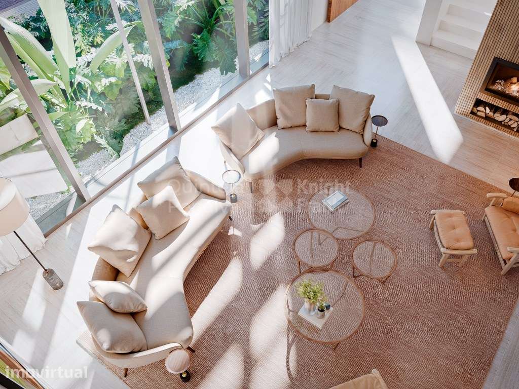 Moradia Triplex T5 +1 com Jardim e Piscina em Birre, Cascais - Grande imagem: 2/27