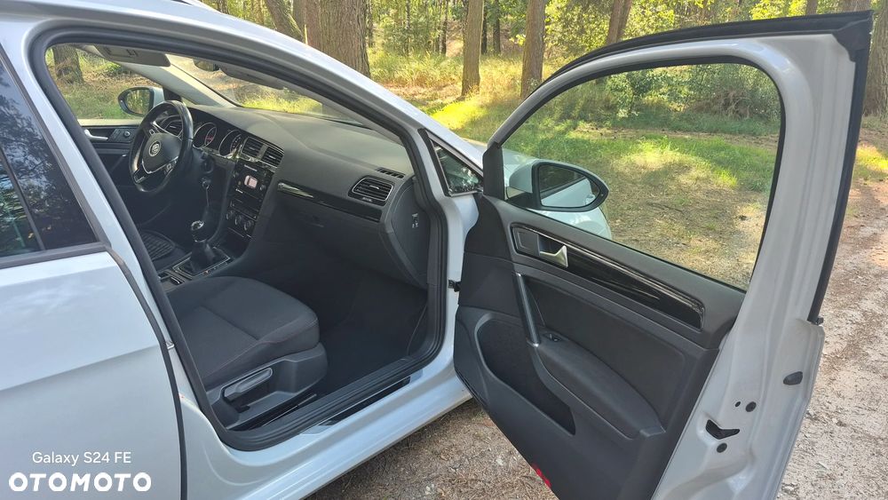 Volkswagen Golf 1.6 TDI BMT Comfortline - 10