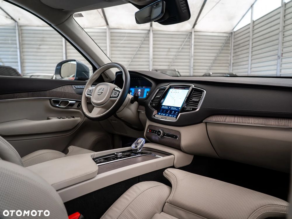 Volvo XC 90 T8 AWD Plug-In Hybrid Ultimate Bright 7os - 32