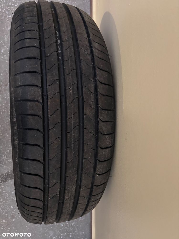 Opony letnie Bridgestone  215/60/R17 NOWE - 1