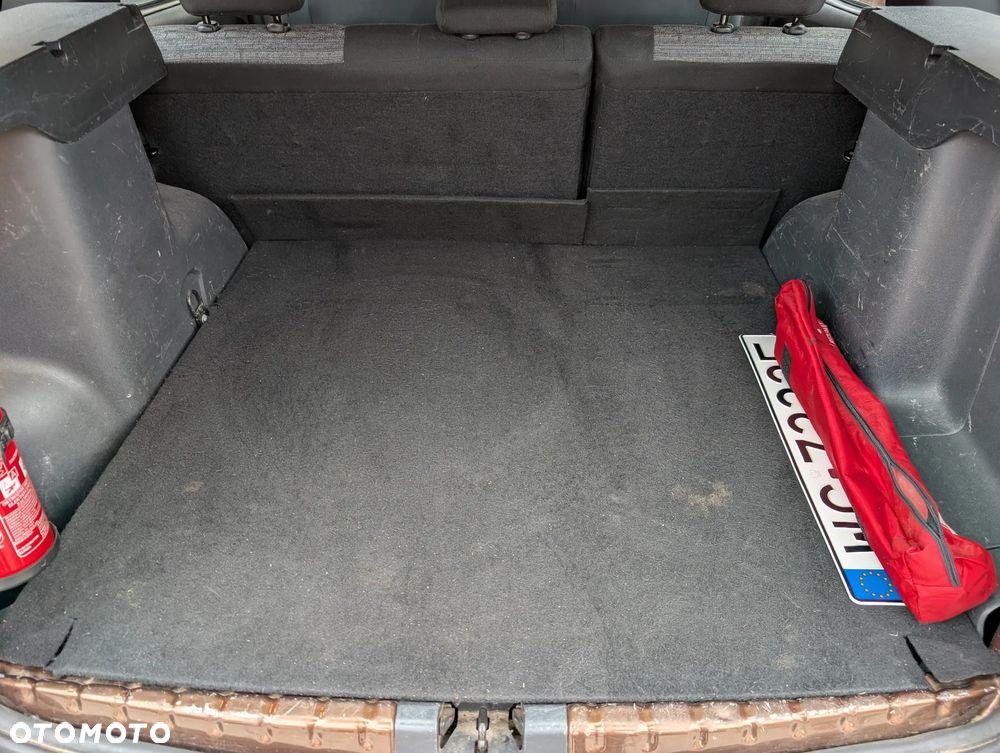 Dacia Duster 1.6 Laureate 4x4 - 32