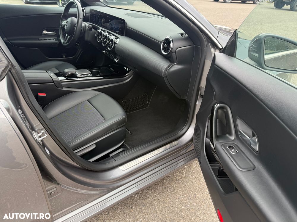 Mercedes-Benz CLA 200 - 9