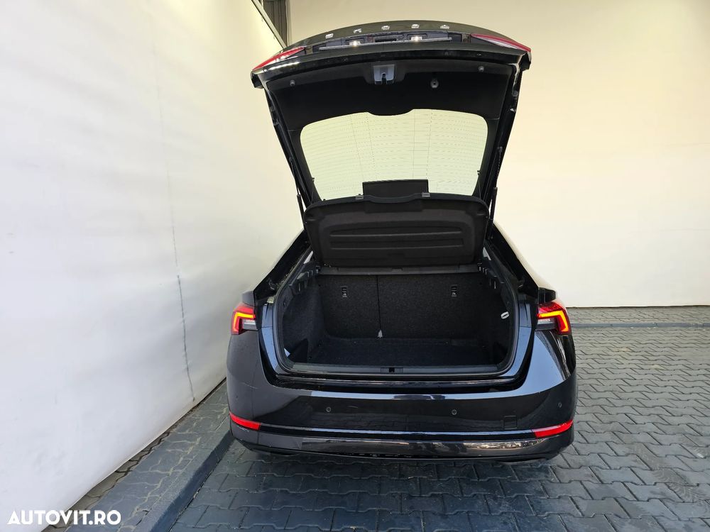 Skoda Octavia 2.0 TDI DSG Ambition - 23