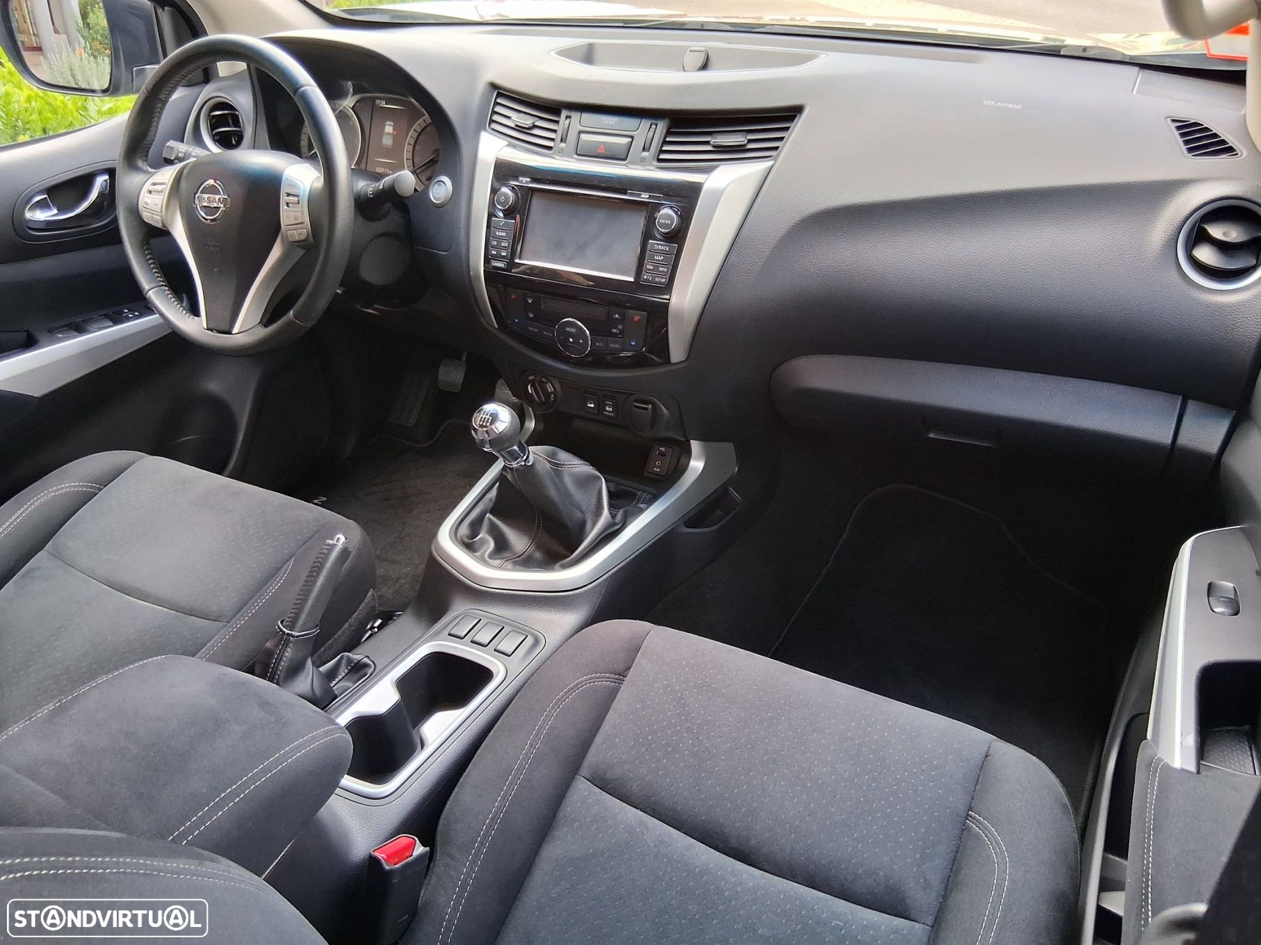 Nissan Navara 2.3 dCi CD 4WD N-Connecta Nav+Barras - 29