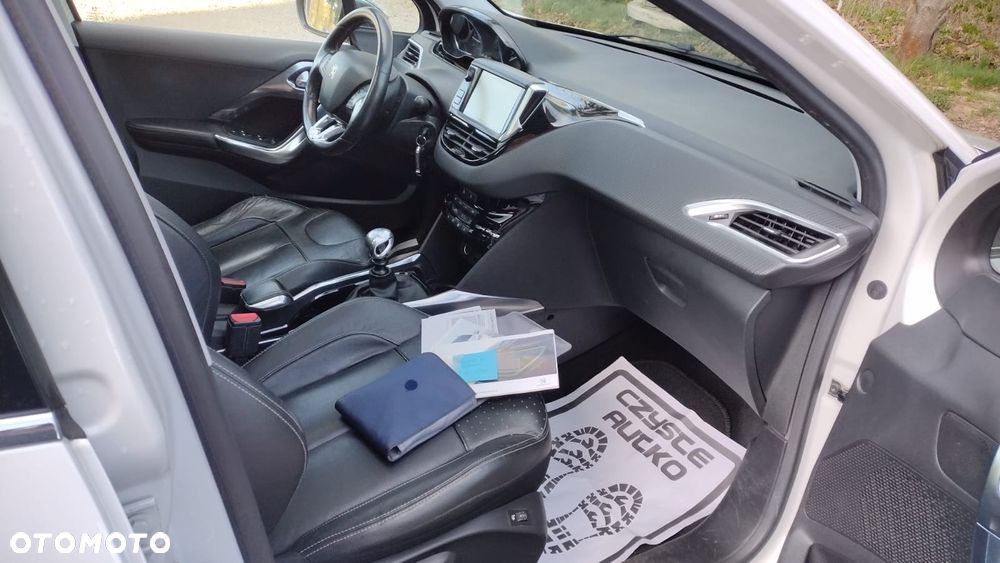 Peugeot 2008 e-HDi FAP 115 STOP & START Allure - 21