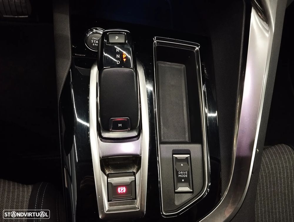 Peugeot 3008 1.5 BlueHDi Allure EAT8 - 31