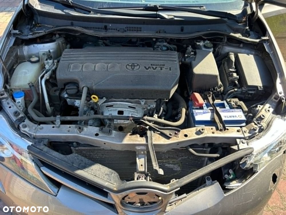 Toyota Auris 1.33 Dual-VVT-i - 8