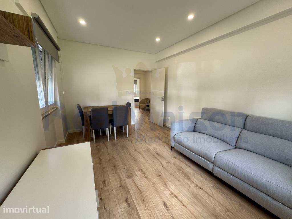 Arrenda-se Apartamento T2 Renovado e Equipado - Mem Martins - Grande imagem: 2/16