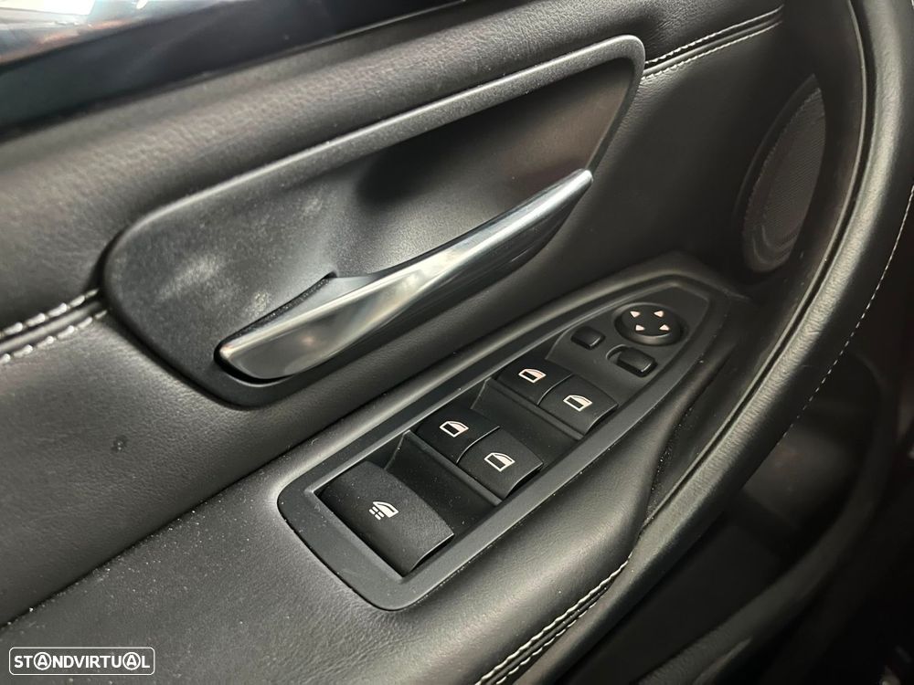 BMW M4 Auto - 30