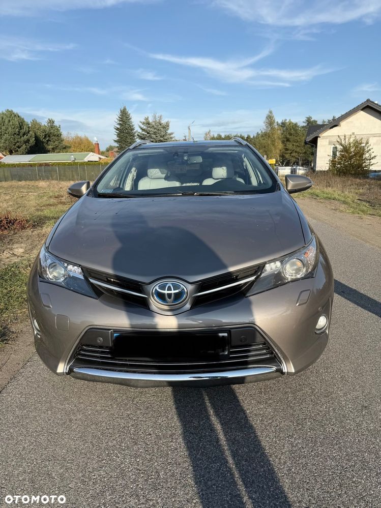 Toyota Auris 1.8 HSD Luna - 2