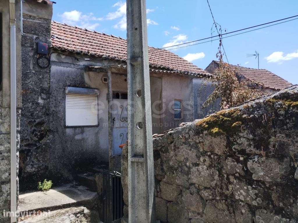 Moradia Geminada para reconstruir em Abrunhosa-a-Velha, Mangualde - Grande imagem: 4/4
