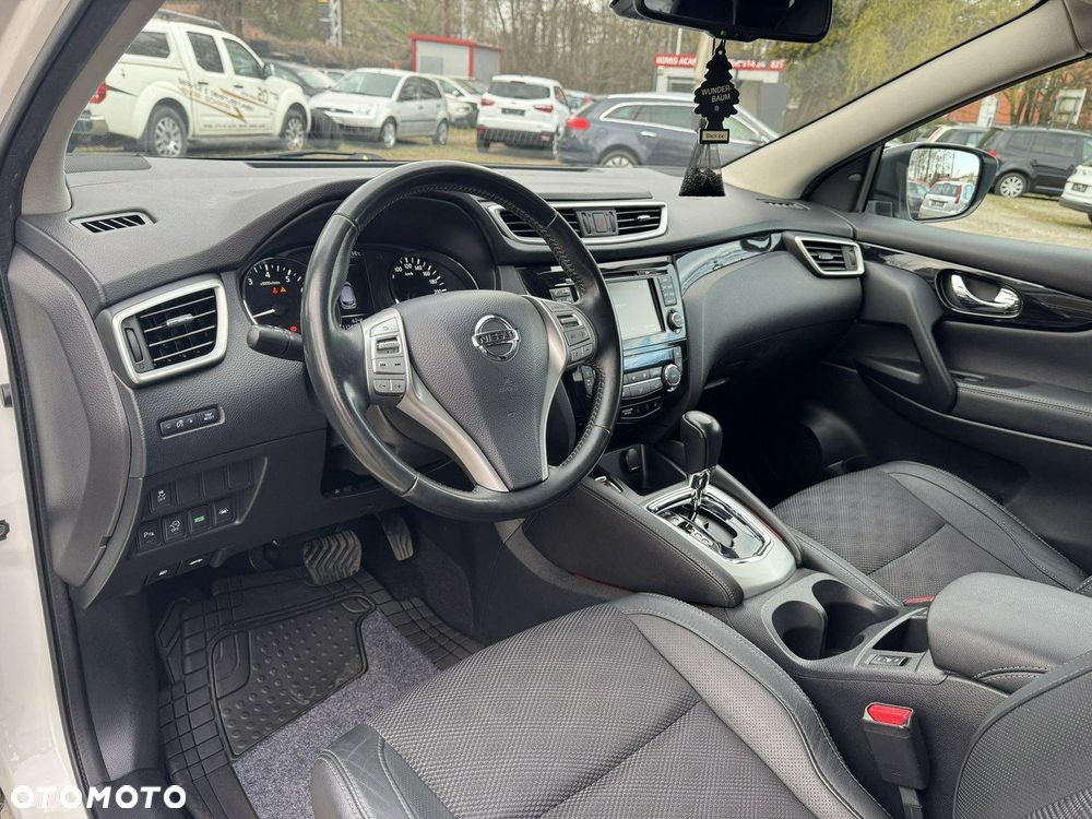 Nissan Qashqai 1.2 DIG-T Xtronic TEKNA - 24