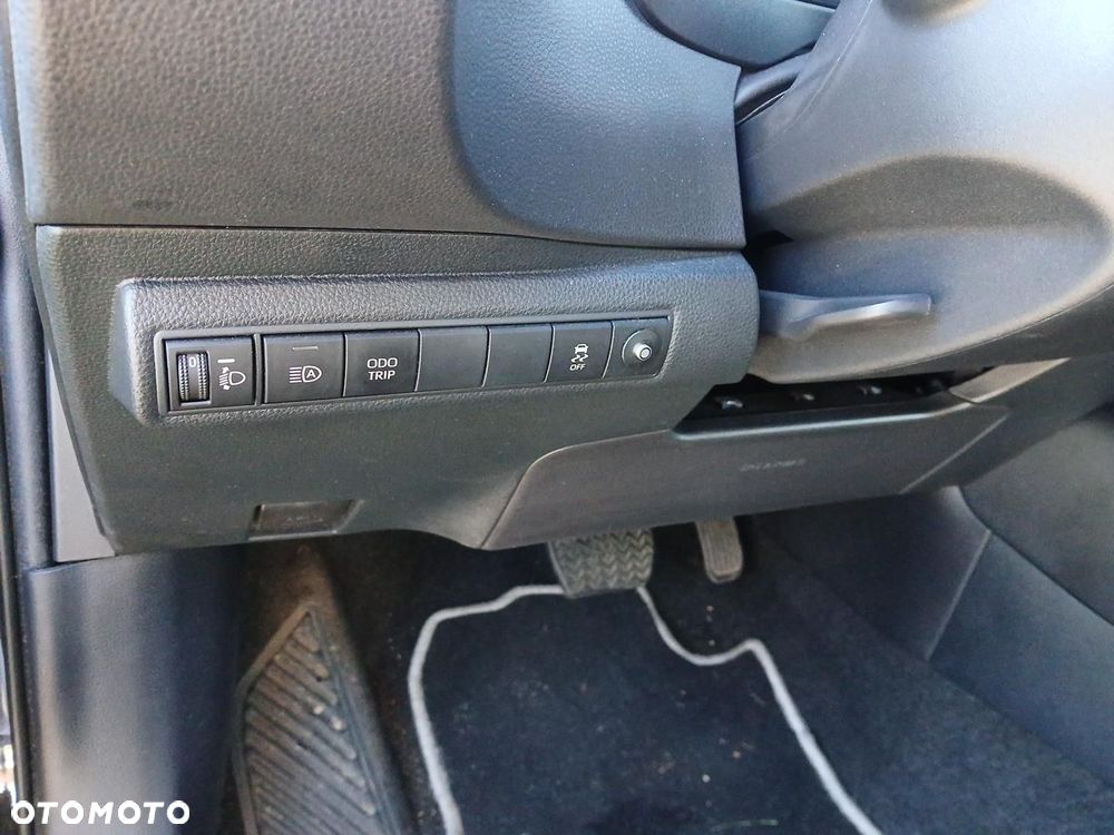 Toyota Corolla - 22