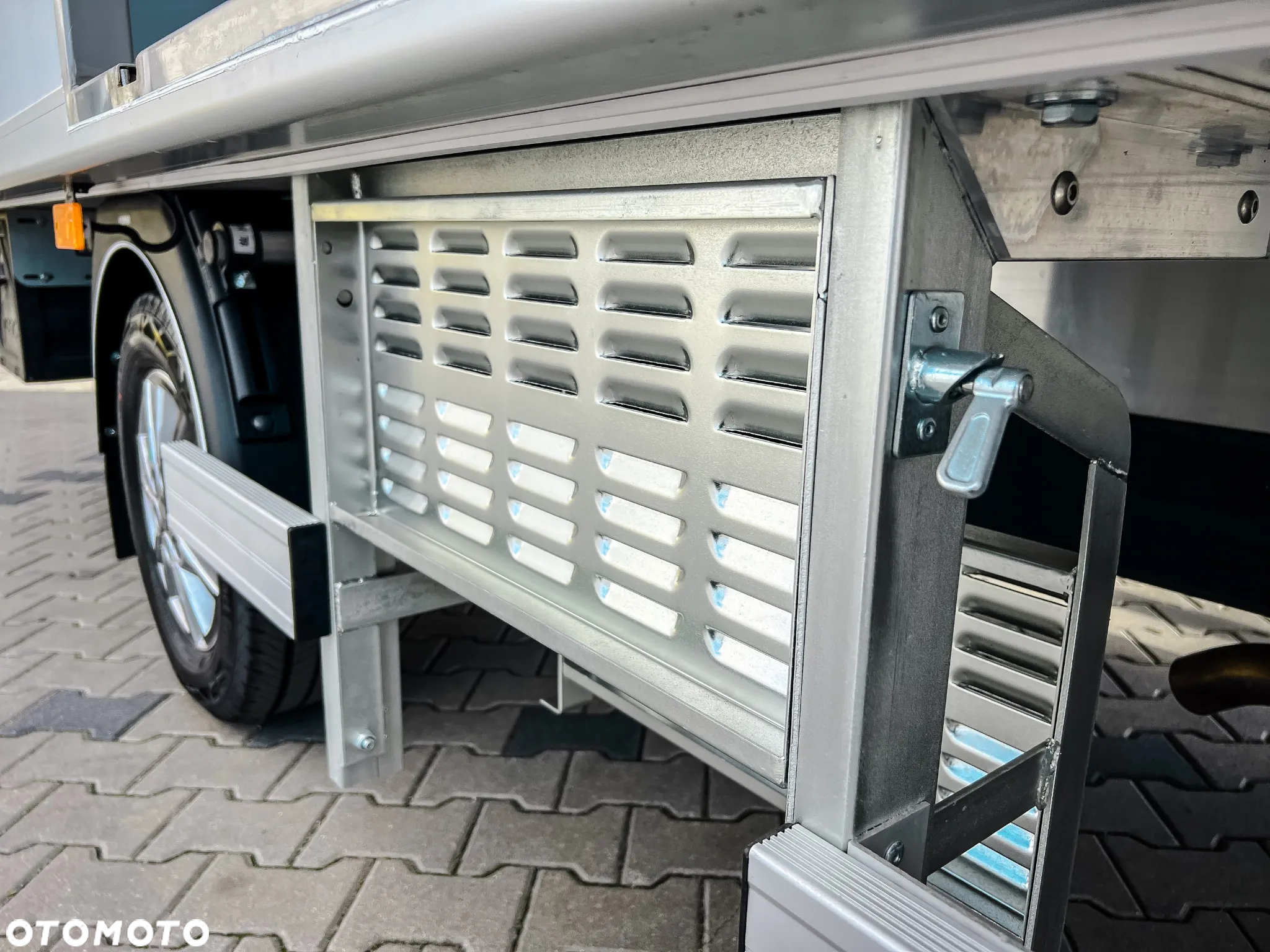 Iveco 35S18H/P 3.0 180KM 6MT Izoterma, Duży Kontener! - 26