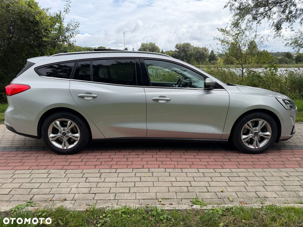 Ford Focus 1.0 EcoBoost STart-Stopp-System TITANIUM X - 2
