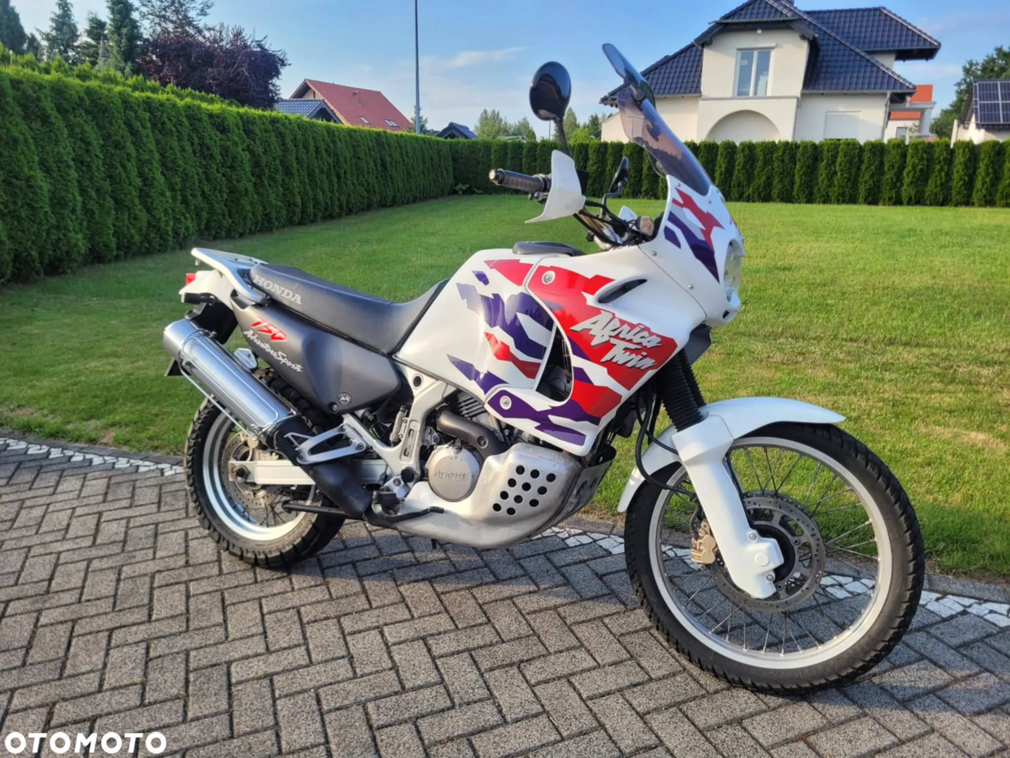 Honda XRV