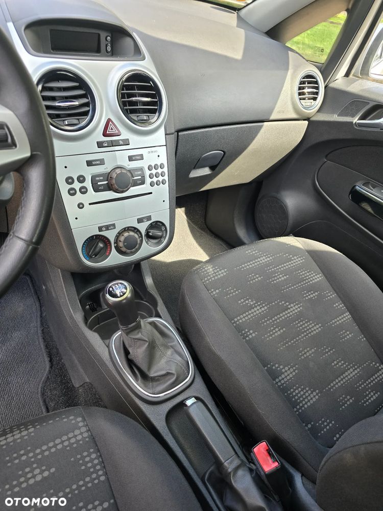 Opel Corsa - 11