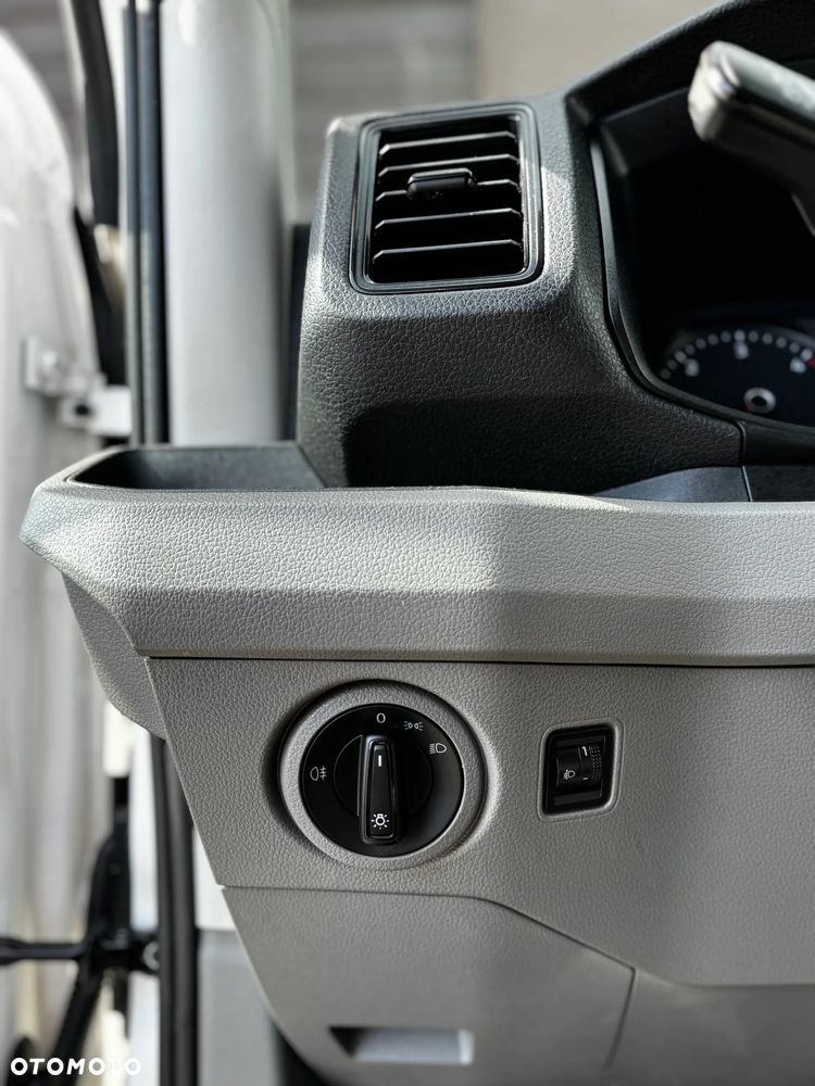 Volkswagen CRAFTER - 22