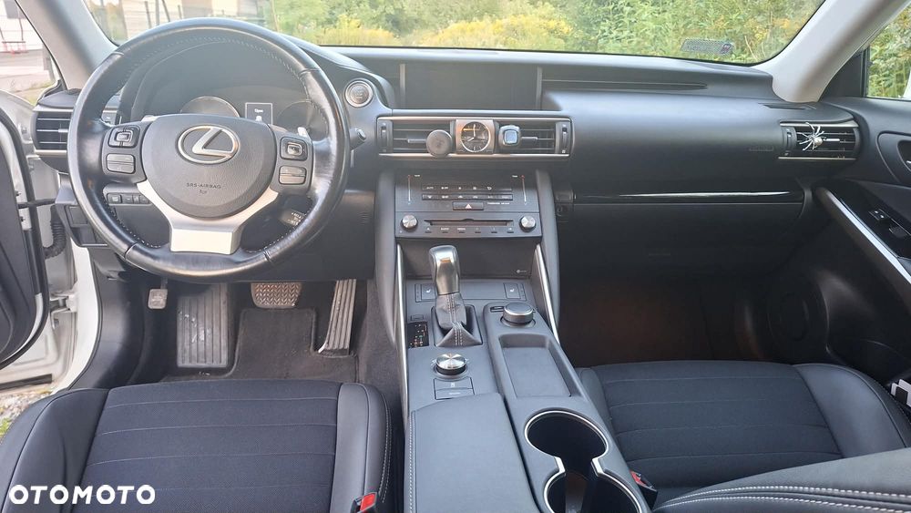 Lexus IS 200t / 300 Elegance - 10