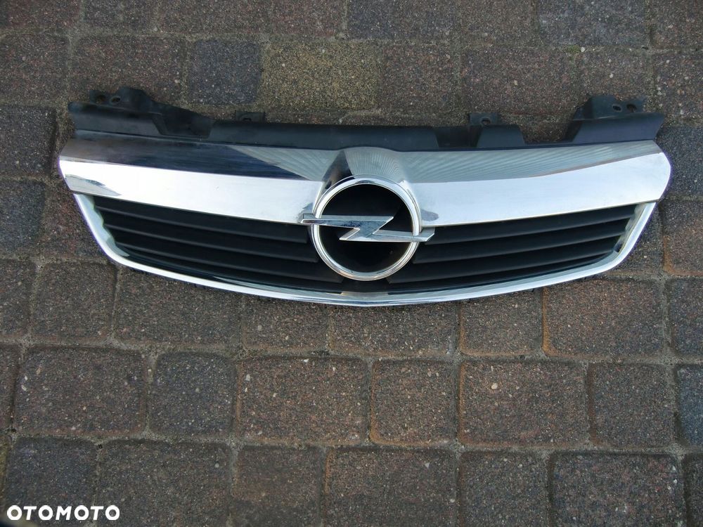 GRILL ATRAPA OPEL ZAFIRA B - 1