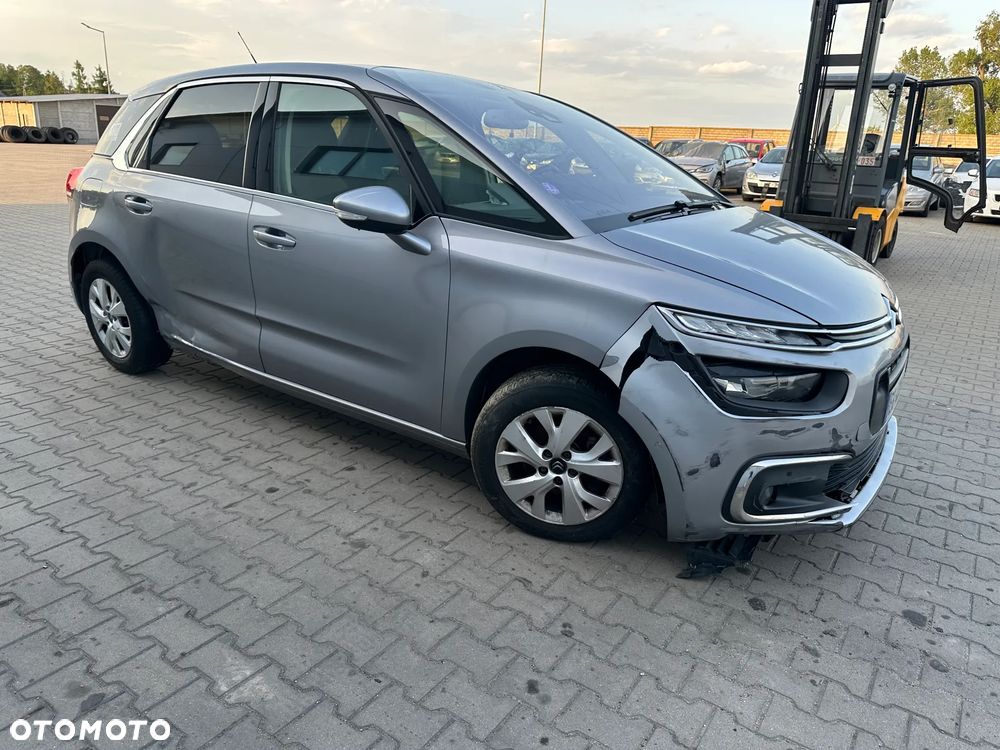 Citroën C4 Picasso 1.2 PureTech Shine S&S - 2
