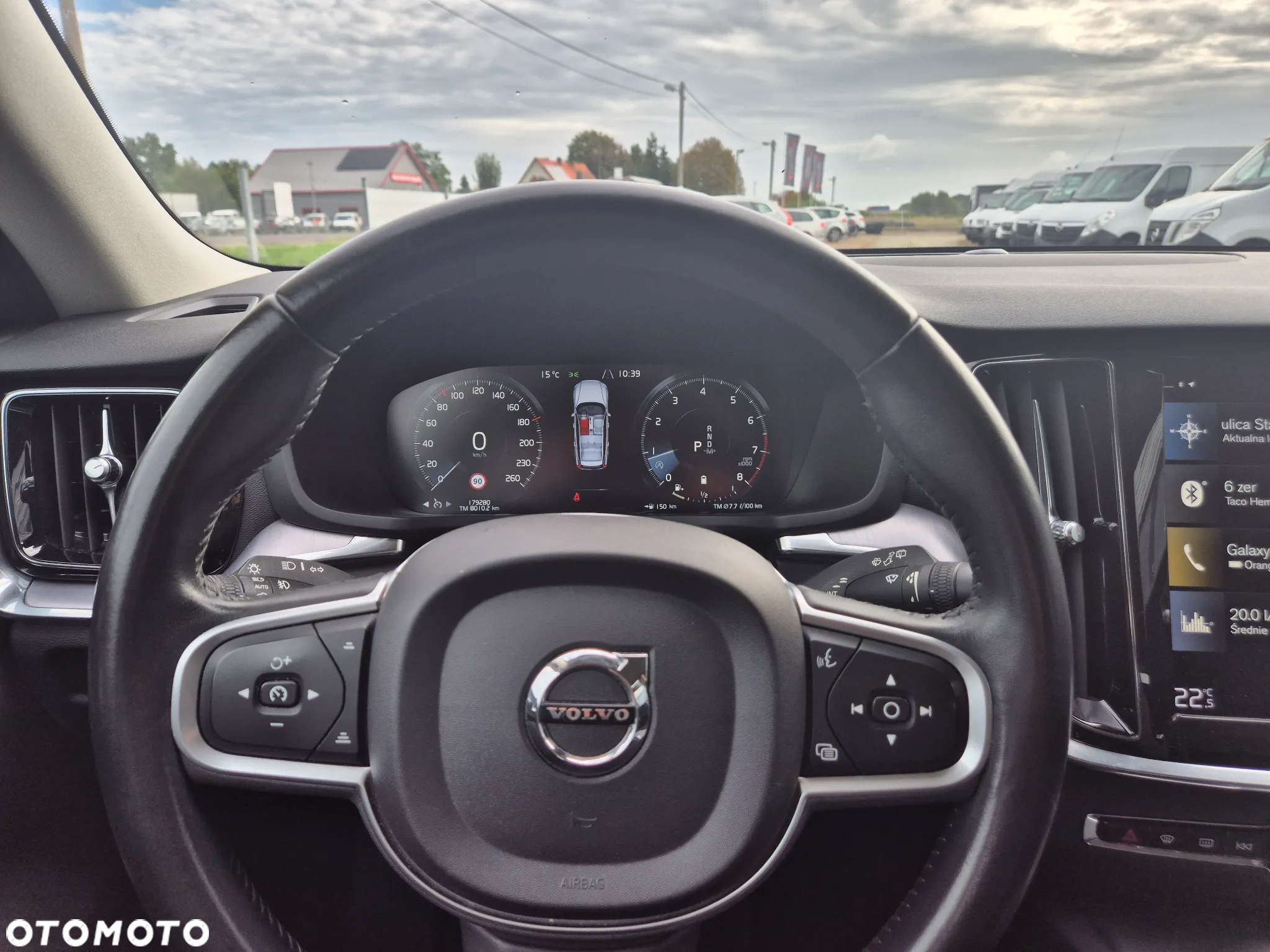 Volvo V60 B3 B DKG Momentum - 28