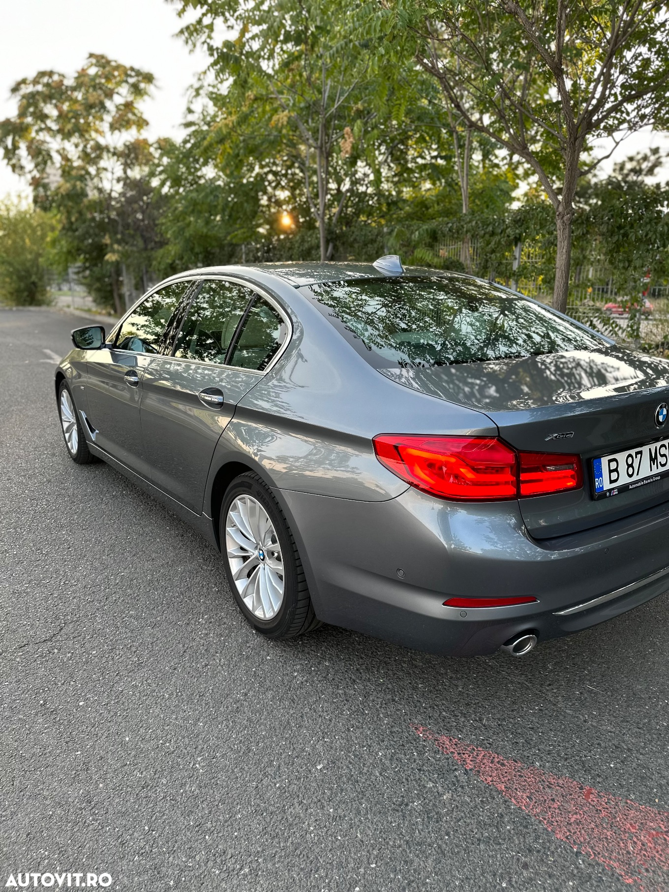 BMW Seria 5 520d xDrive AT - 5