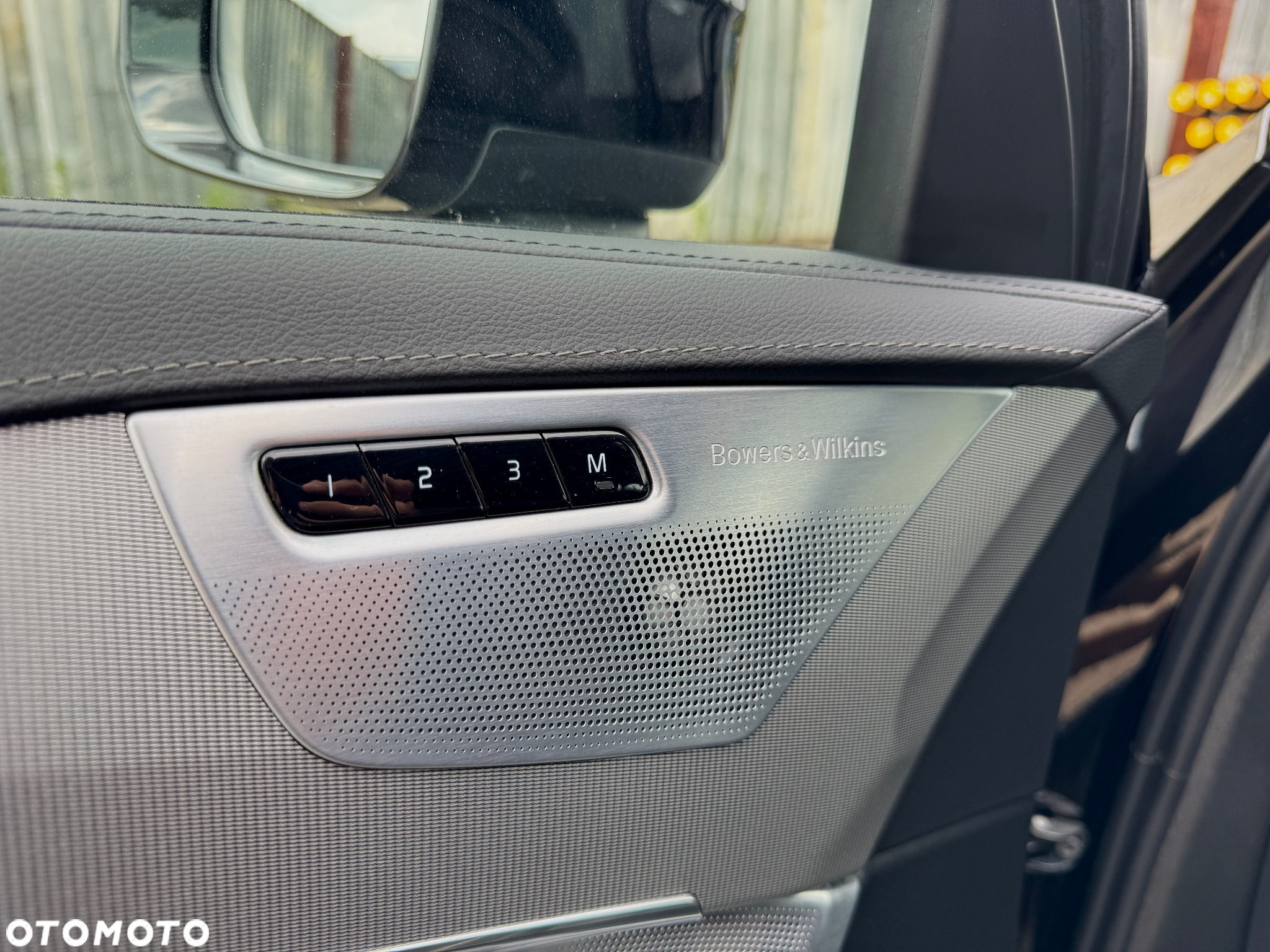 Volvo XC 90 - 25