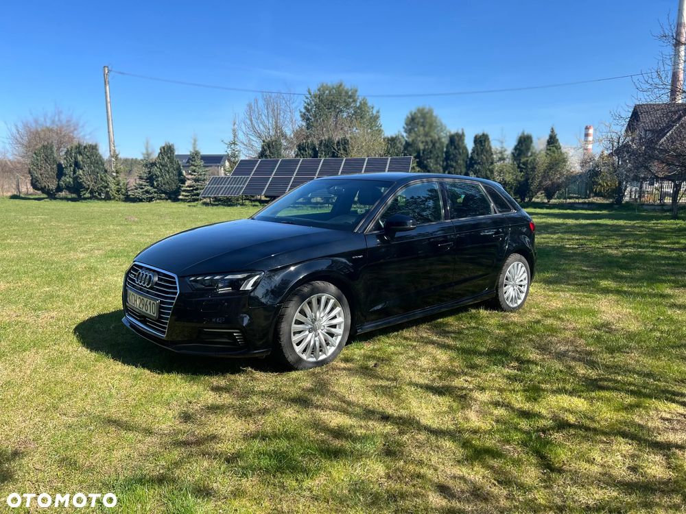Audi A3 Sportback - 1
