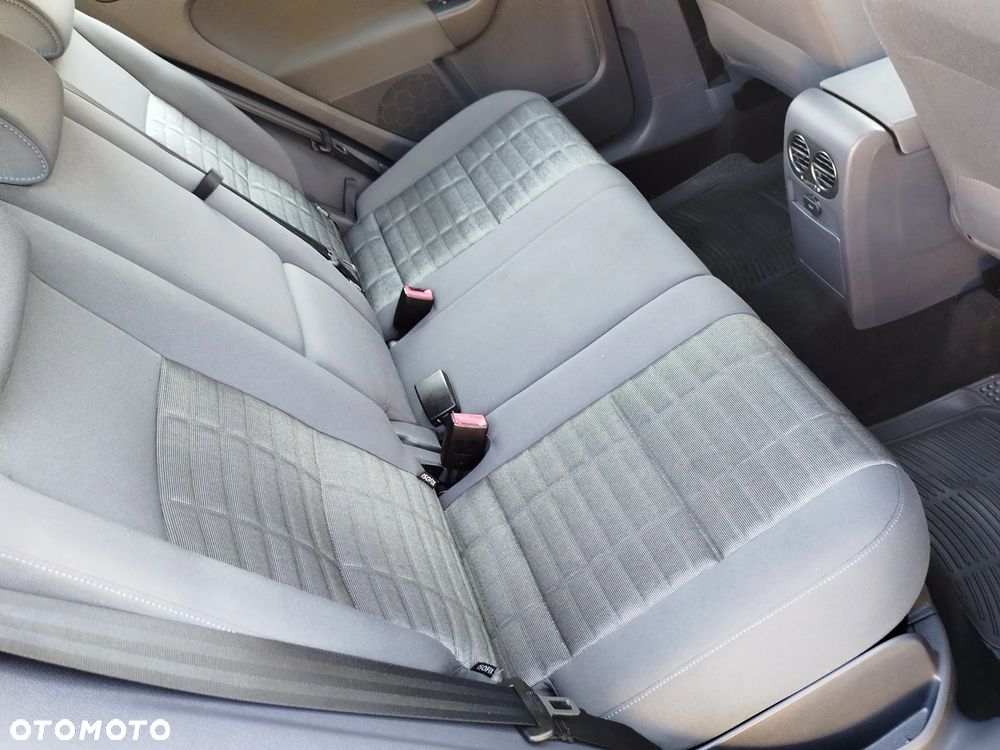 Volkswagen Golf Plus 1.6 Tour - 11