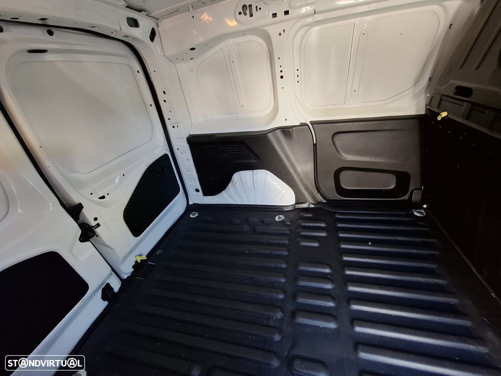 Peugeot Partner - 11