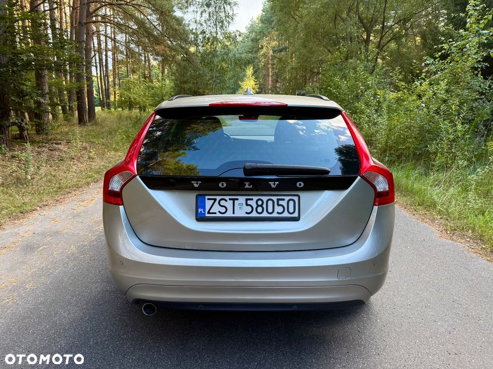 Volvo V60 D3 Momentum - 5